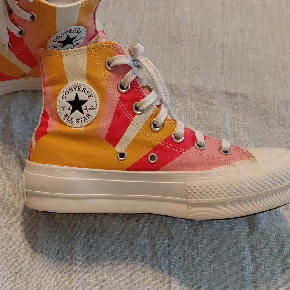 Converse Chuck Taylor All Star Platform 'Summer Spirit' High Top Sneakers - Picture 4 of 8